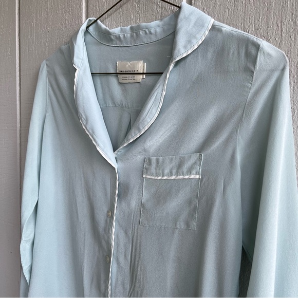 Maison Du Soir Silk Cotton Sleep Set Bardot Shirt and Jaclyn Shorts Baby Blue XS - Picture 3 of 13